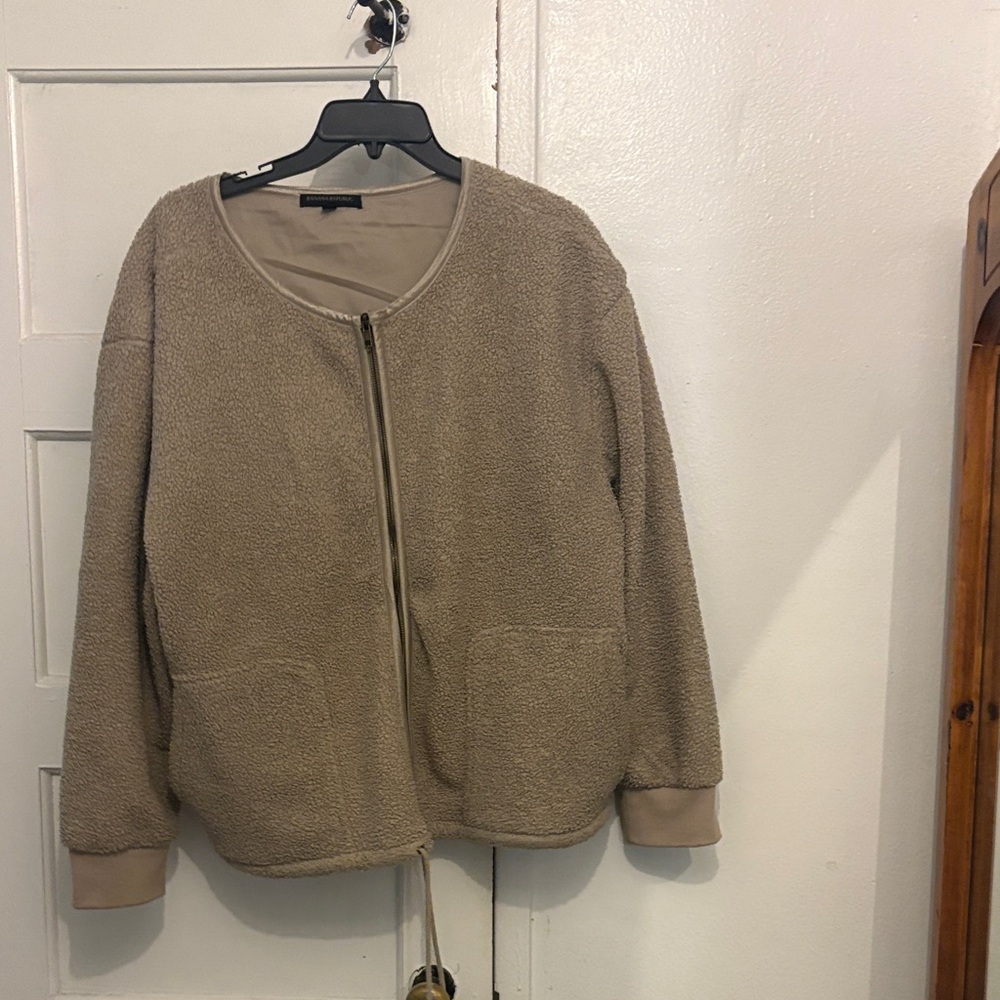 Cozy Women's Teddy Jacket in Tan